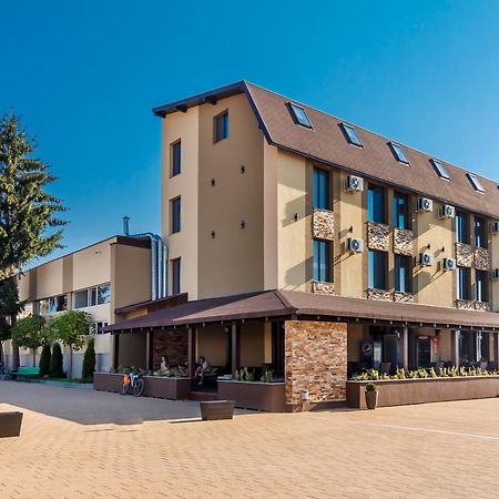 Ymy Hotels Târgu Jiu المظهر الخارجي الصورة