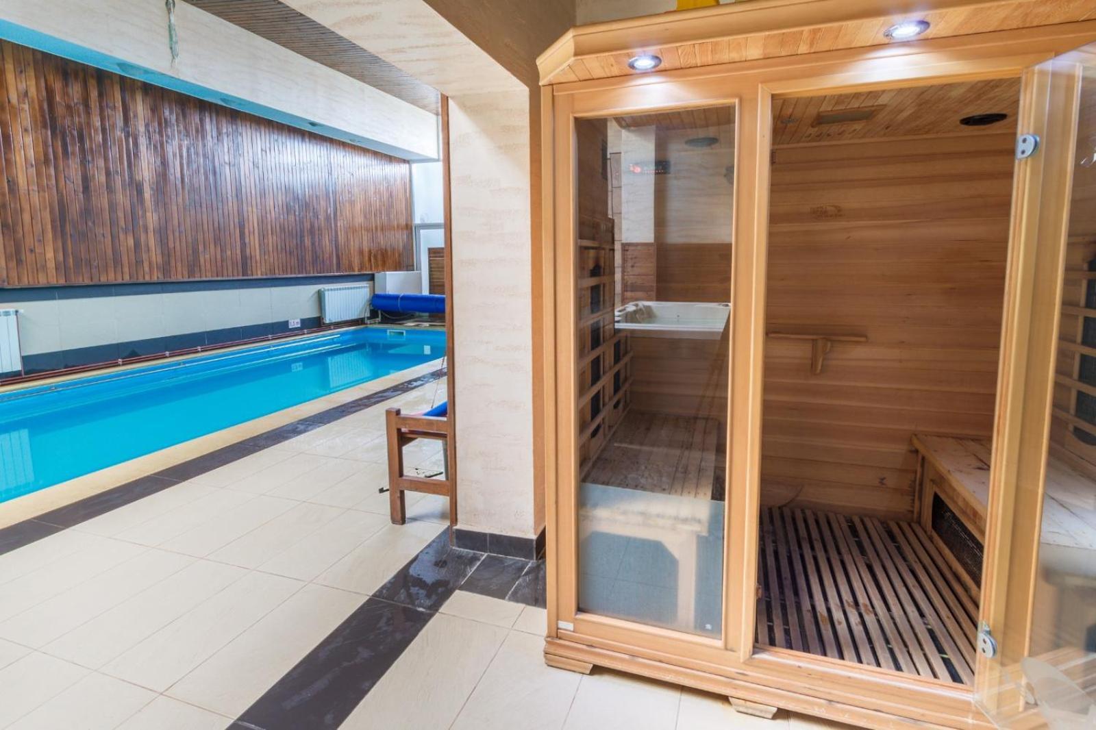 Ymy Hotels Târgu Jiu المظهر الخارجي الصورة