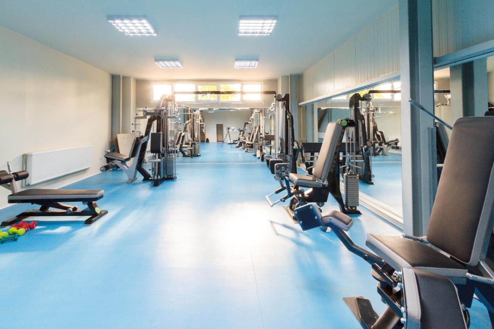 Ymy Hotels Târgu Jiu المظهر الخارجي الصورة