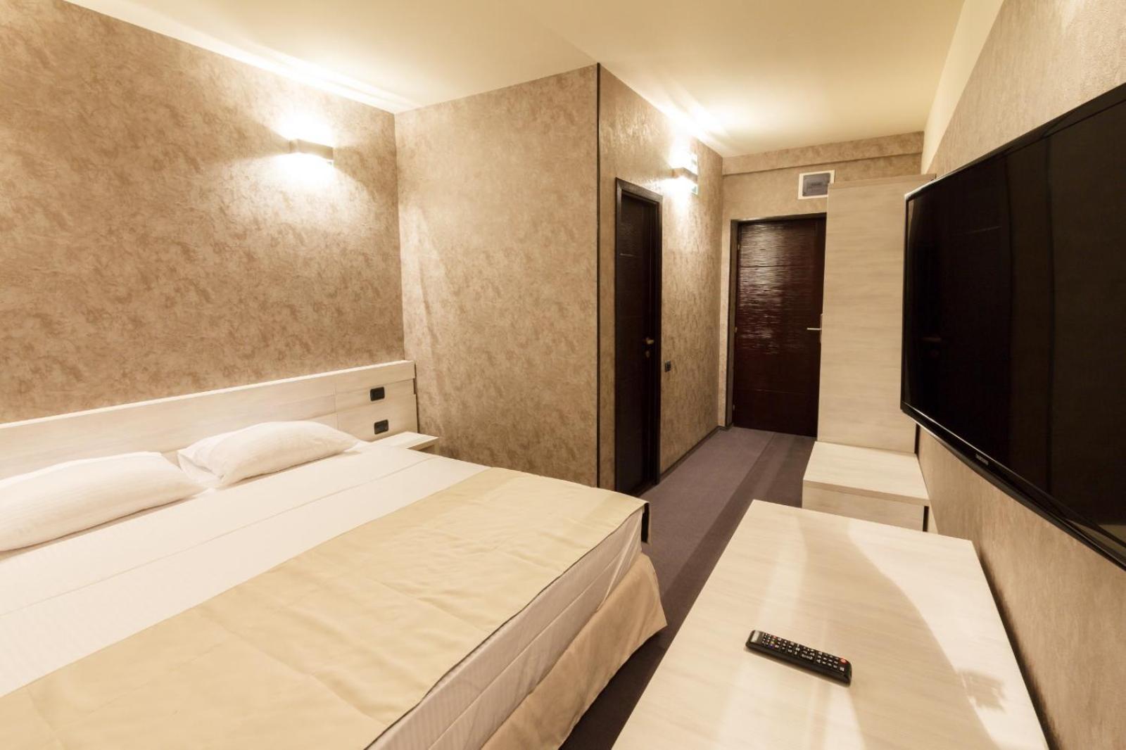 Ymy Hotels Târgu Jiu المظهر الخارجي الصورة