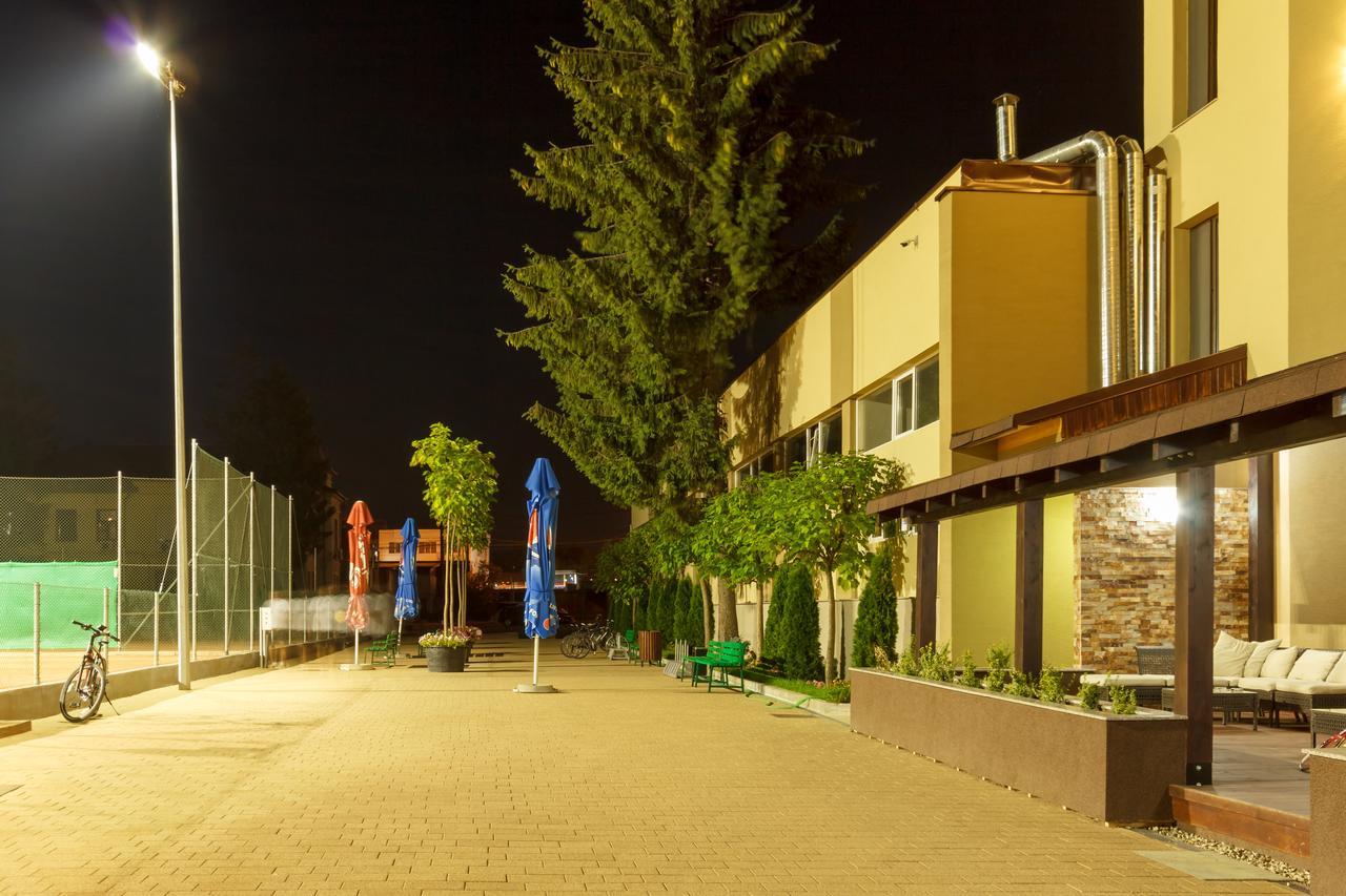 Ymy Hotels Târgu Jiu المظهر الخارجي الصورة