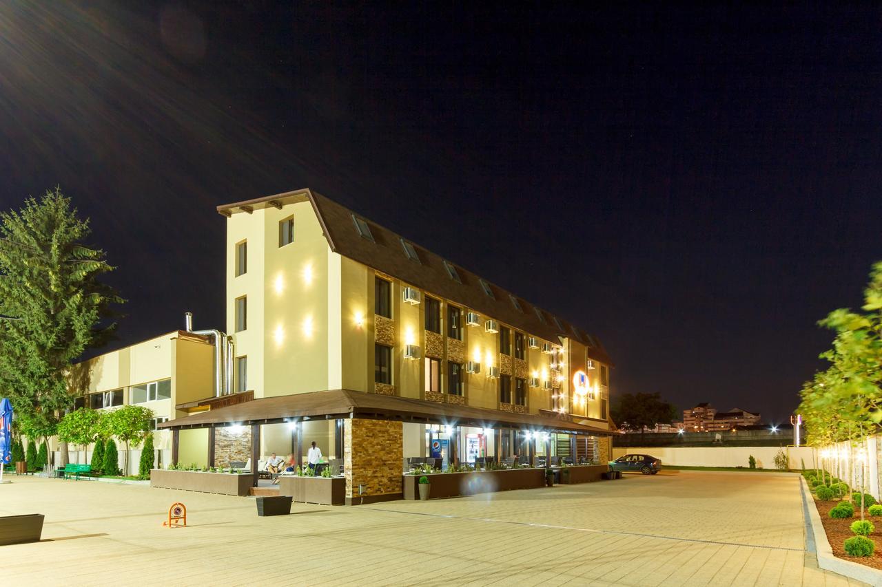 Ymy Hotels Târgu Jiu المظهر الخارجي الصورة