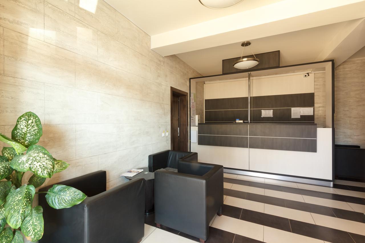 Ymy Hotels Târgu Jiu المظهر الخارجي الصورة
