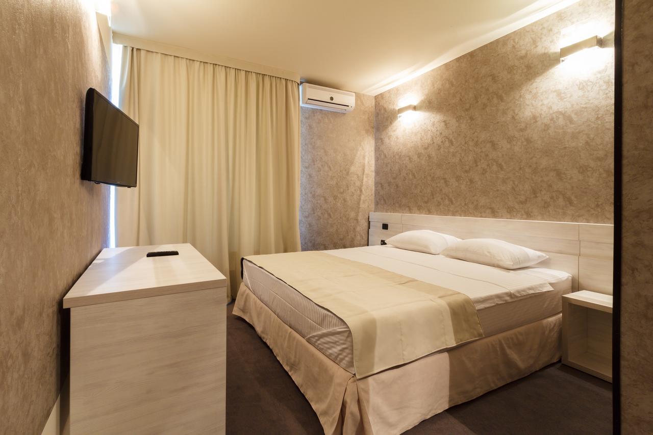 Ymy Hotels Târgu Jiu المظهر الخارجي الصورة